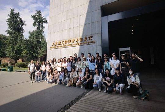 公司旅游管理系教师带队前往广汉三星堆博物馆开展实践教学